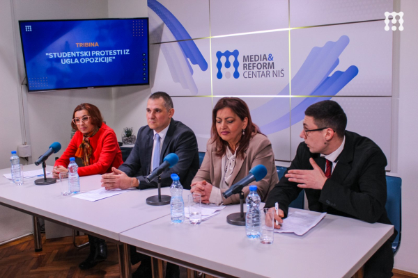 TRIBINA: „Studentski protesti iz ugla opozicije“ - Studenti traže pravdu